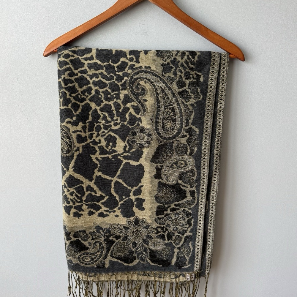 Pashmina 55% Pashmina 45% Silk Scarf Black Tan Paisley Animal Print Fringe 68*27